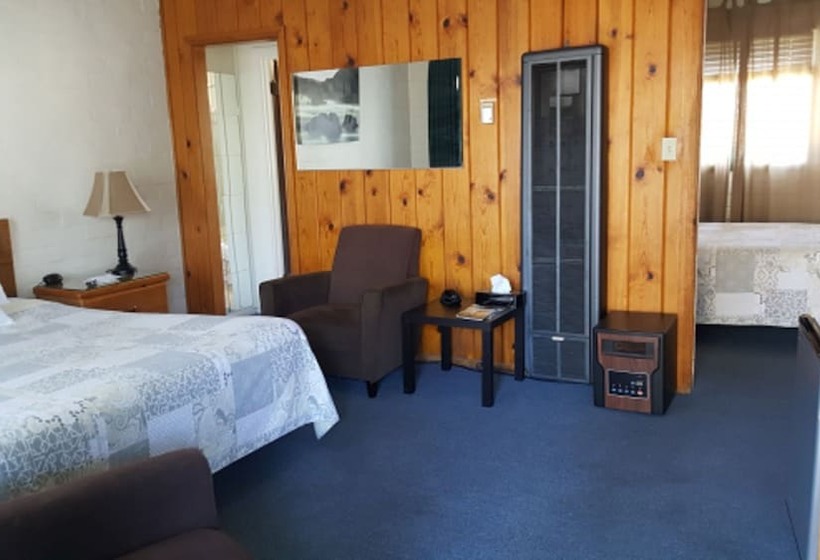 Bishop Village Motel