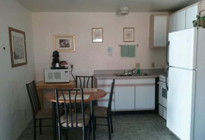 Bishop Village Motel