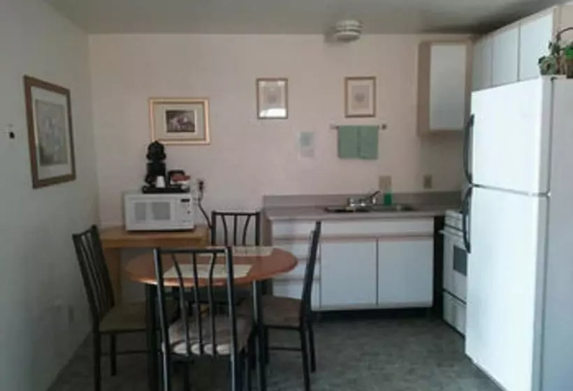 Bishop Village Motel