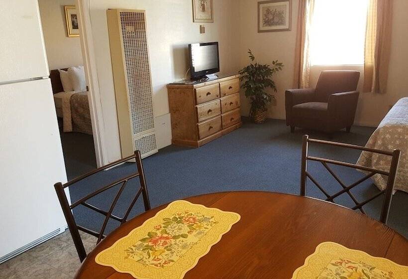 Bishop Village Motel