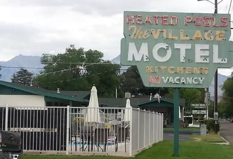 Bishop Village Motel