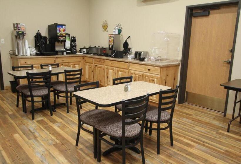 فندق Bowman Lodge & Convention Center