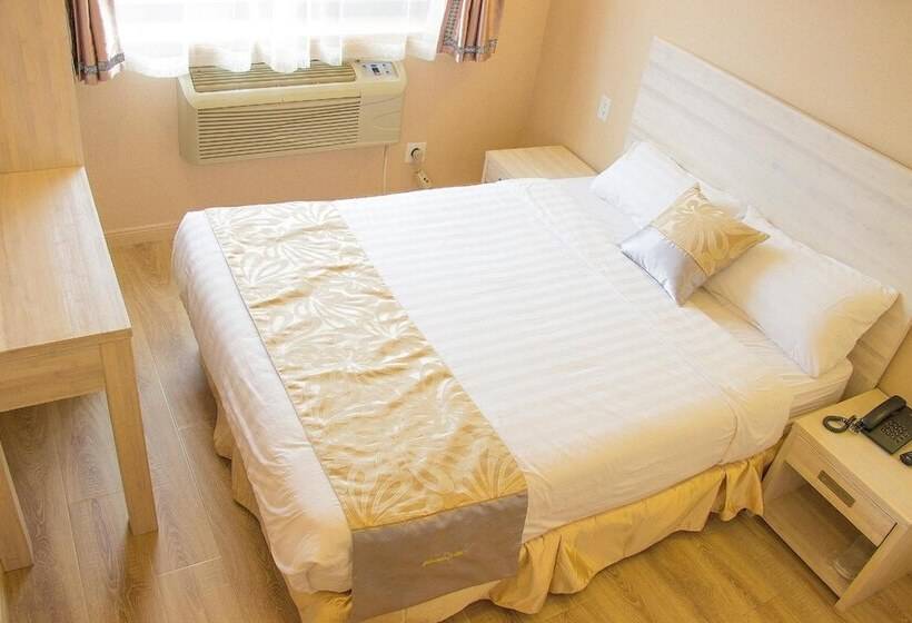 Phoenix Hotel Brooklyn Sunset Park