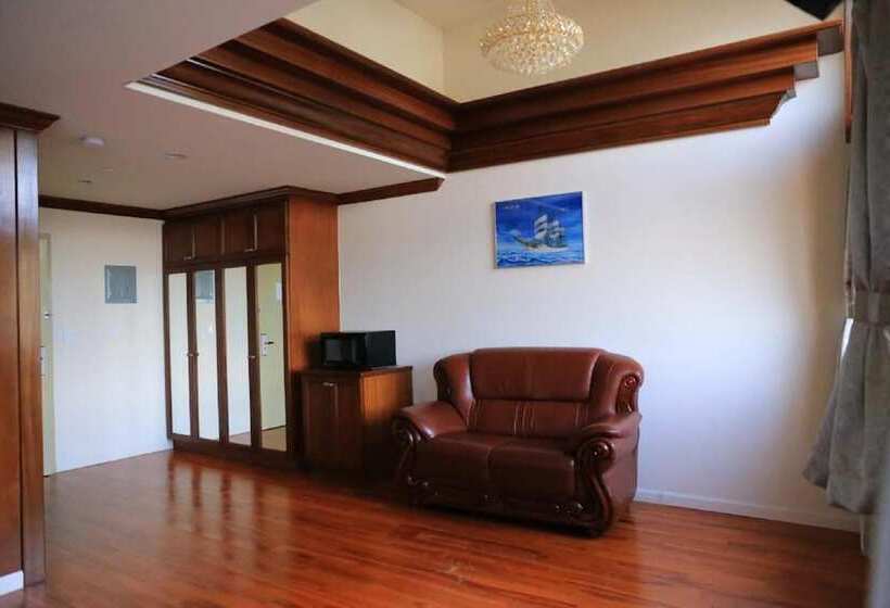 Phoenix Hotel Brooklyn Sunset Park