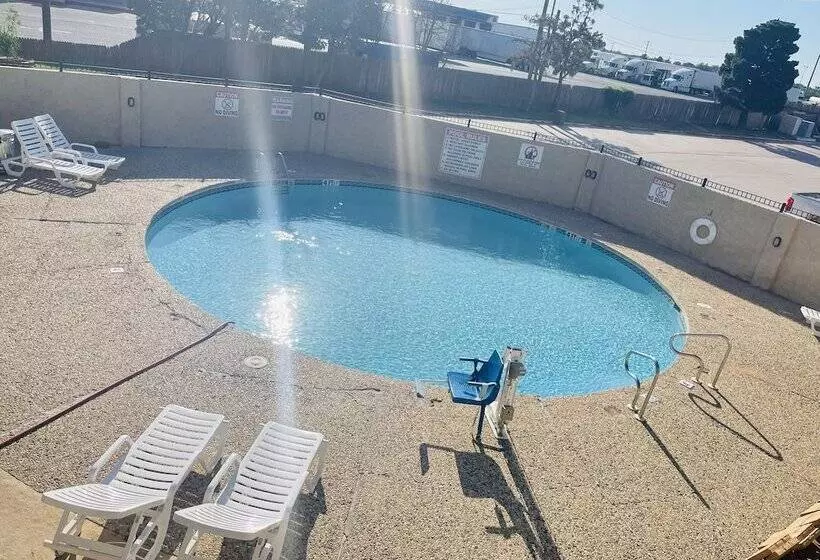 Hotelli Plaza Inn