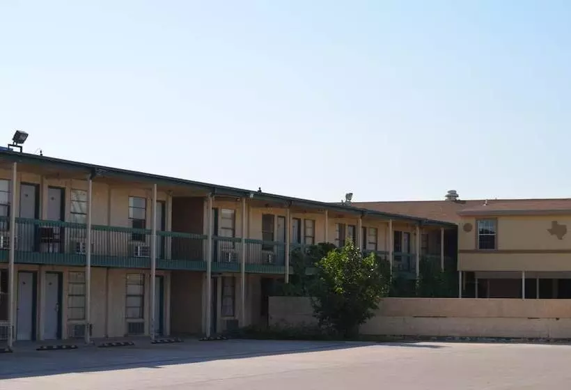 Hotelli Plaza Inn