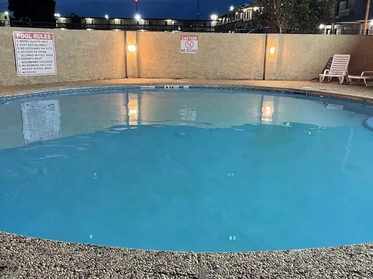 Hotelli Plaza Inn