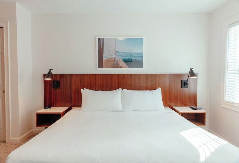 Отель Skaneateles Boutique