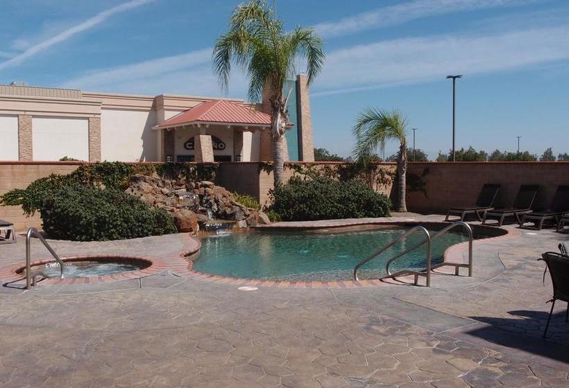 酒店 The Inn At Rolling Hills Casino & Resort