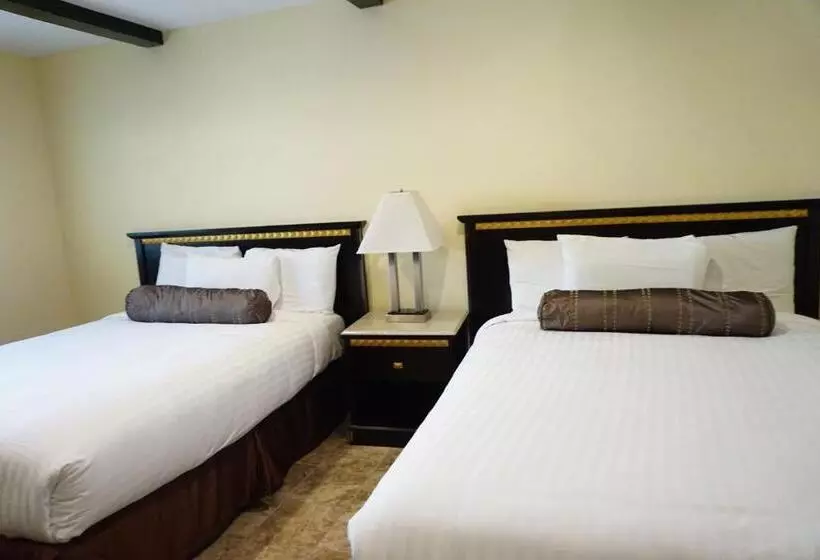 Hotelli Tuscan Garden Inn