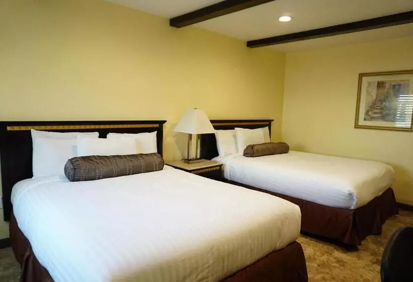 Hotelli Tuscan Garden Inn