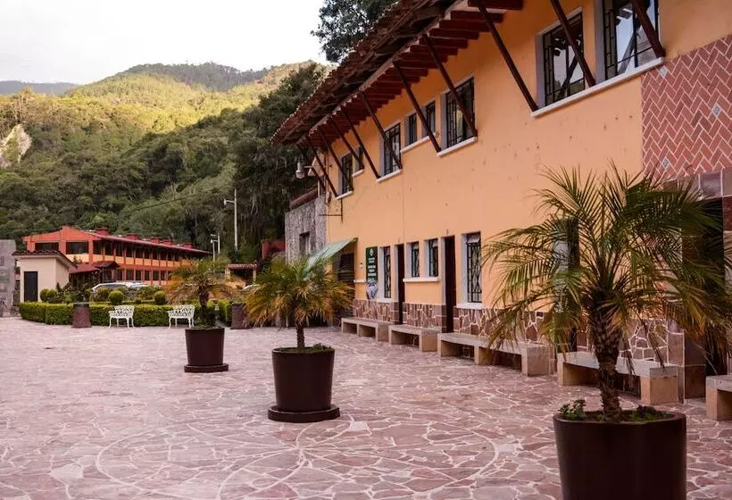 ホテル Y Aguas Termales De Chignahuapan