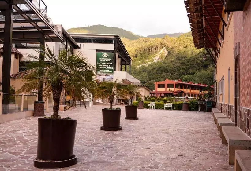 ホテル Y Aguas Termales De Chignahuapan