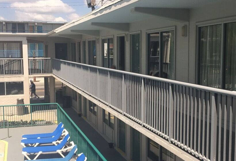 فندق على الطريق Admiral Motor Inn