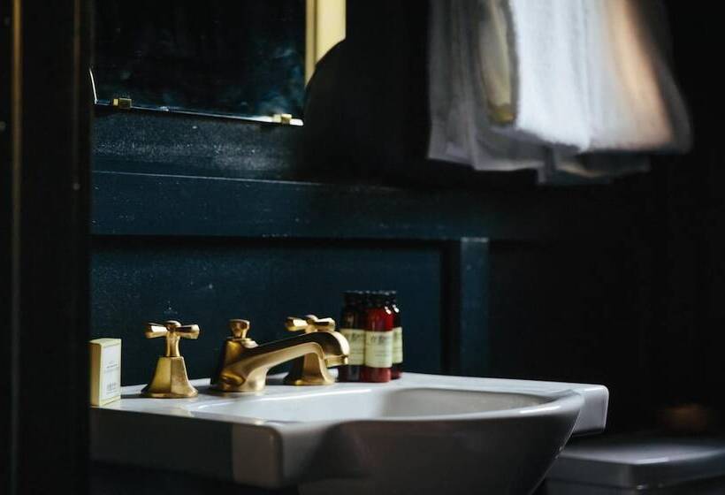 فندق على الطريق Brentwood