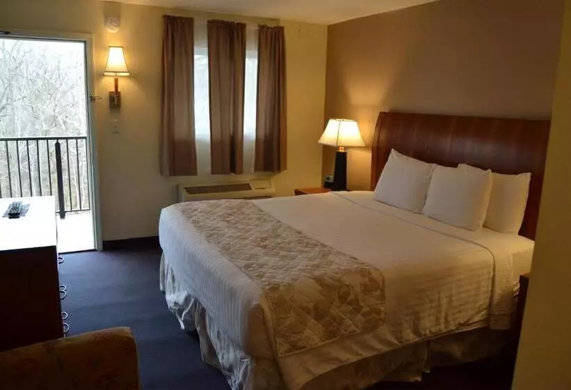 モーテル Cascades Inn