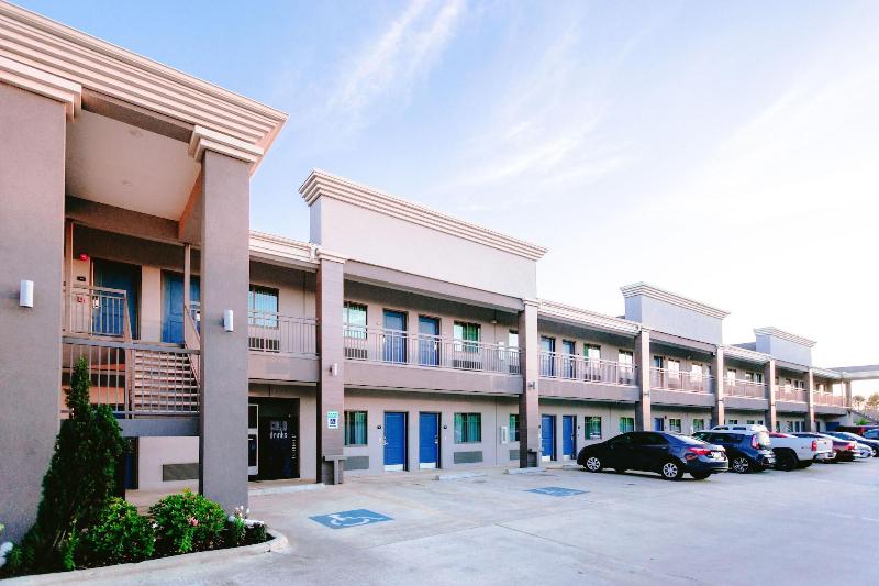 מוטל Express Inn  Spring