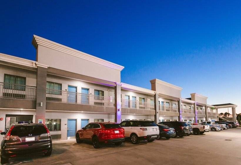 מוטל Express Inn  Spring