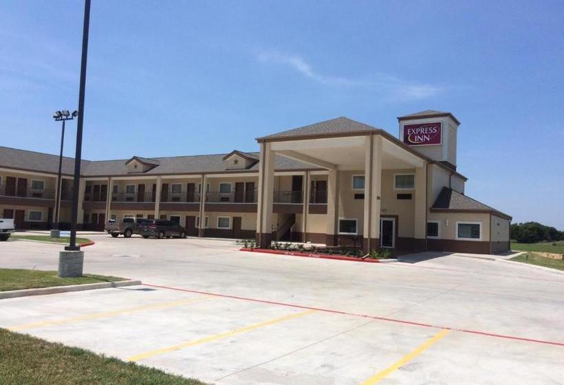 فندق على الطريق Express Inn