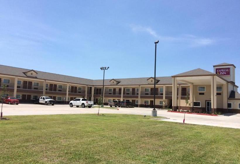 فندق على الطريق Express Inn