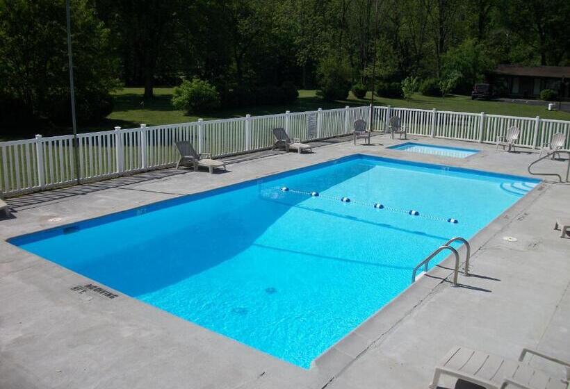 Мотель Two Rivers Lodge