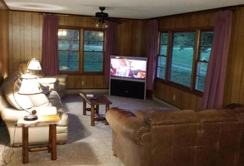 Мотель Two Rivers Lodge