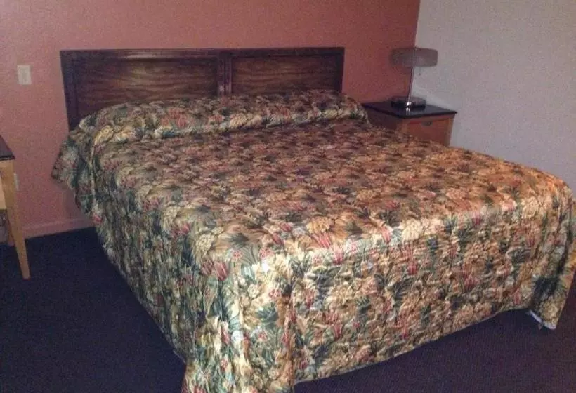 Twin Spruce Motel