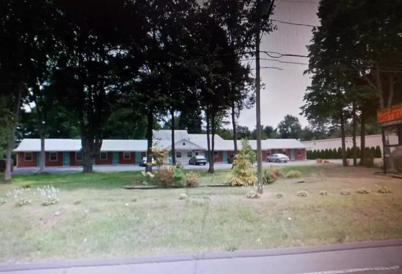 Twin Spruce Motel