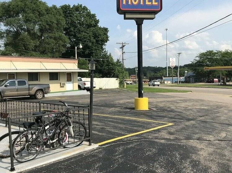 West Motel