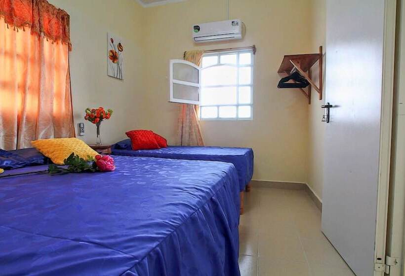 Hostal 20 Millas Santa Maria