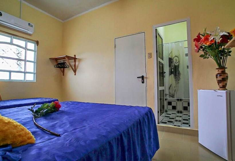 Hostal 20 Millas Santa Maria