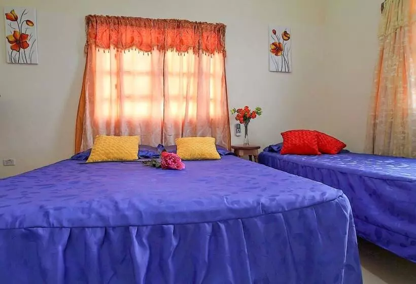 Hostal 20 Millas Santa Maria