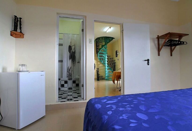 Hostal 20 Millas Santa Maria