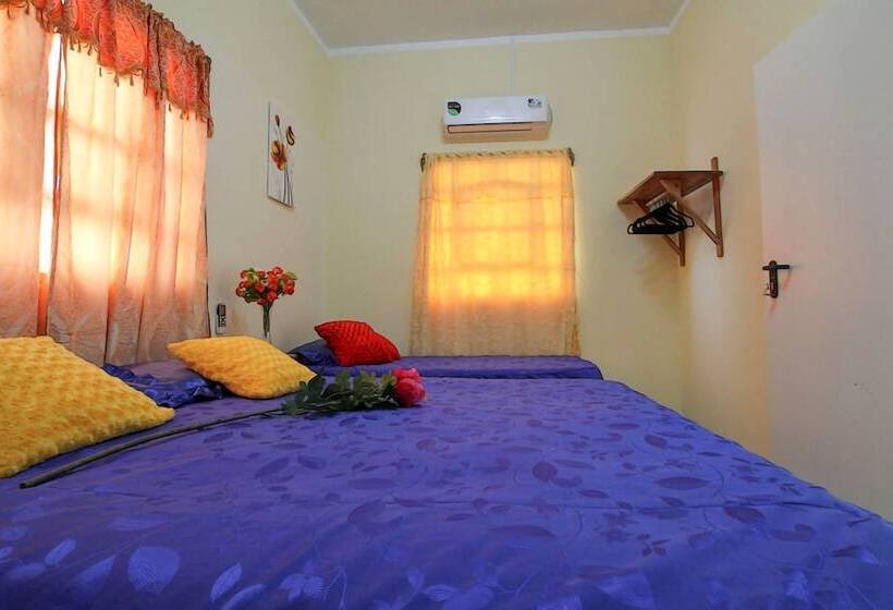 Hostal 20 Millas Santa Maria