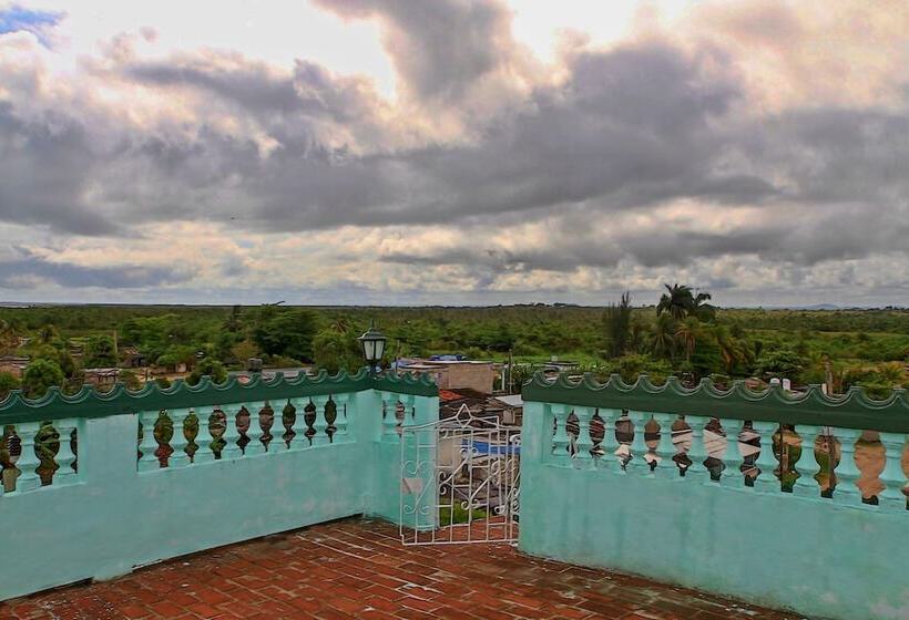 Hostal 20 Millas Santa Maria