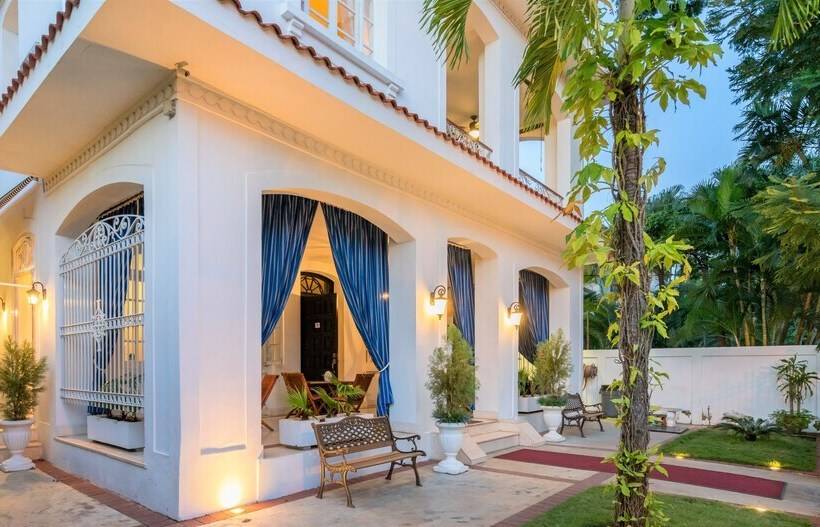 هتل El Candil Boutique