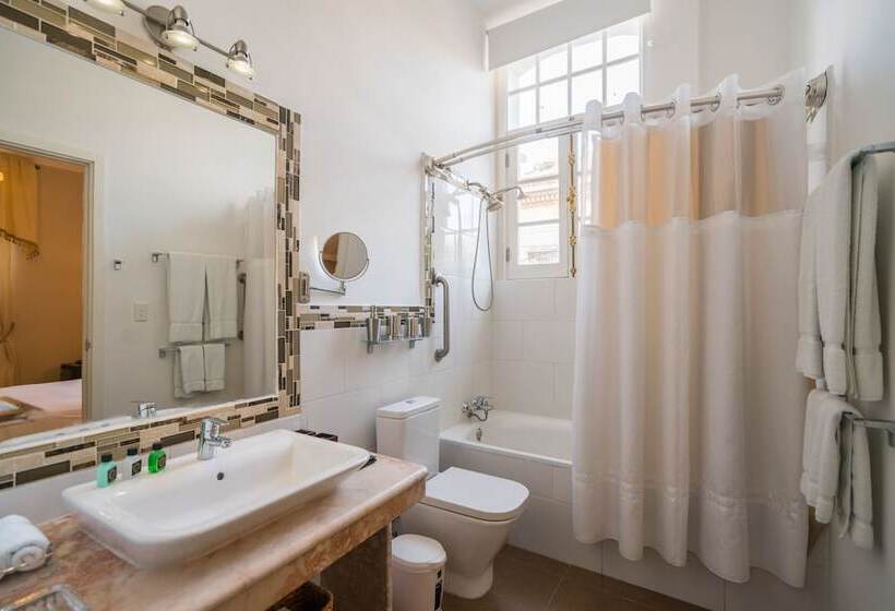 هتل El Candil Boutique