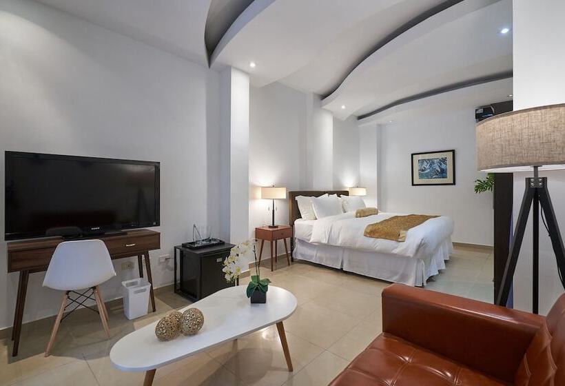 هتل El Candil Boutique