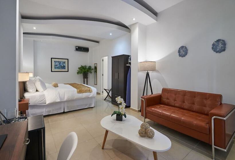 هتل El Candil Boutique