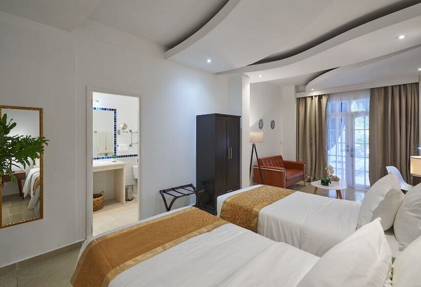 هتل El Candil Boutique