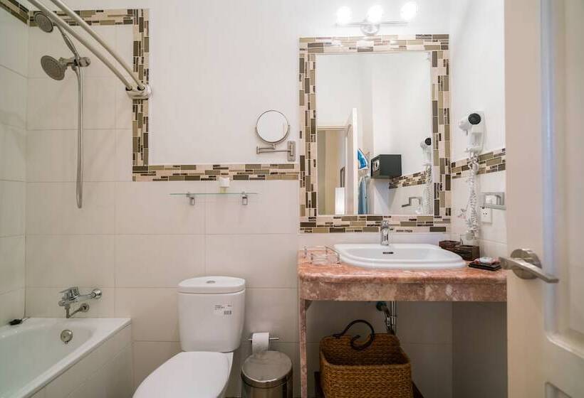 هتل El Candil Boutique