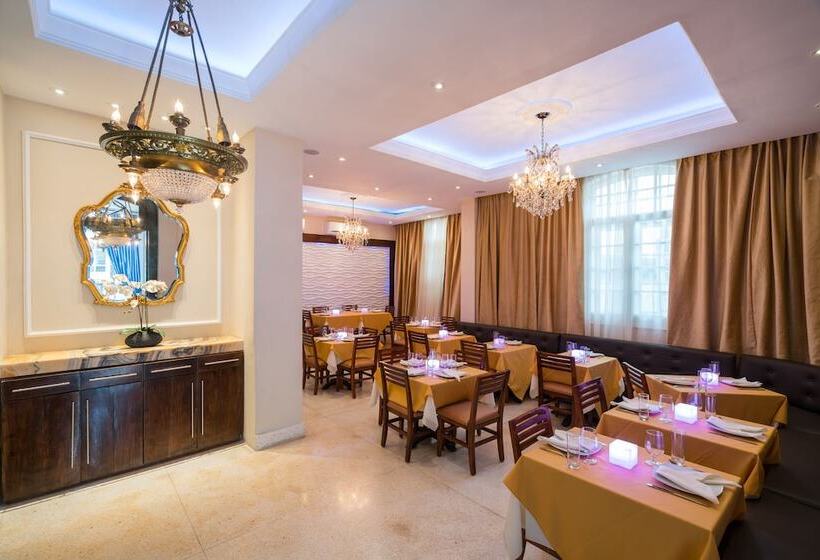 هتل El Candil Boutique