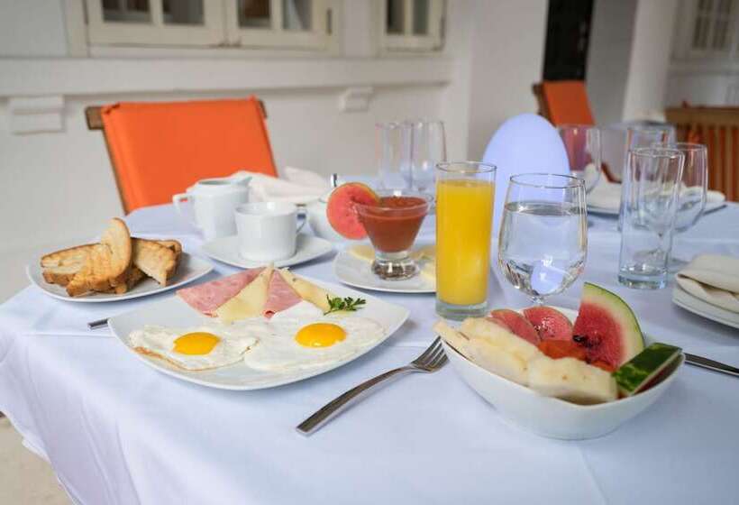 هتل El Candil Boutique