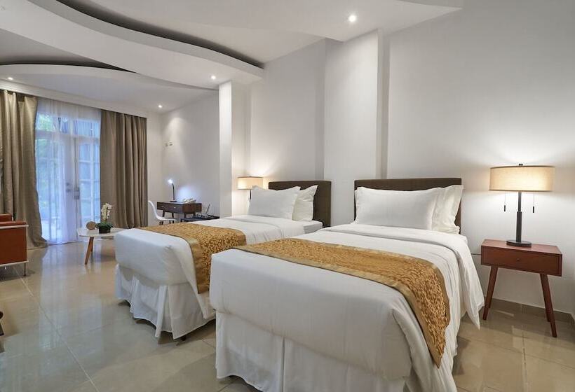 هتل El Candil Boutique