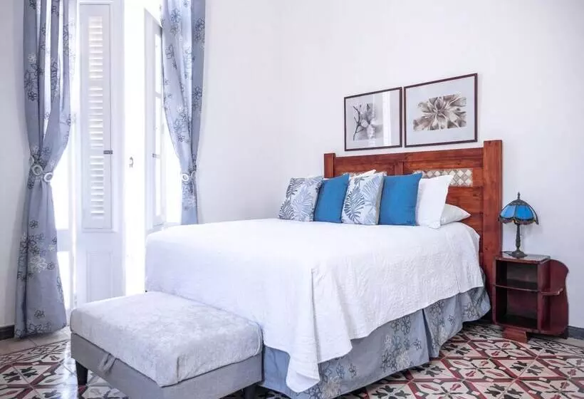 ホテル Casa Brava Havana