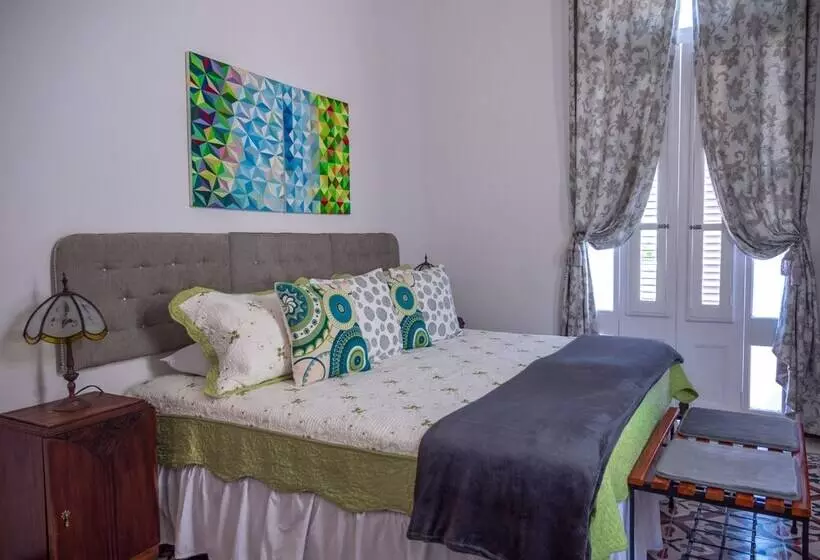 ホテル Casa Brava Havana