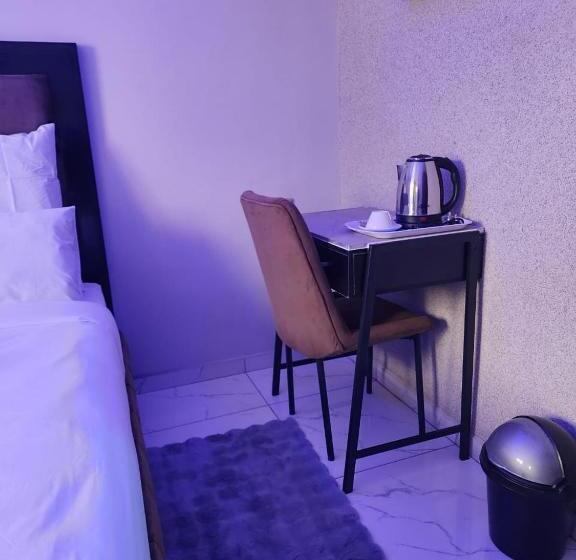 فندق Duplessis Lodge