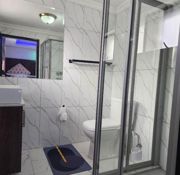 فندق Duplessis Lodge