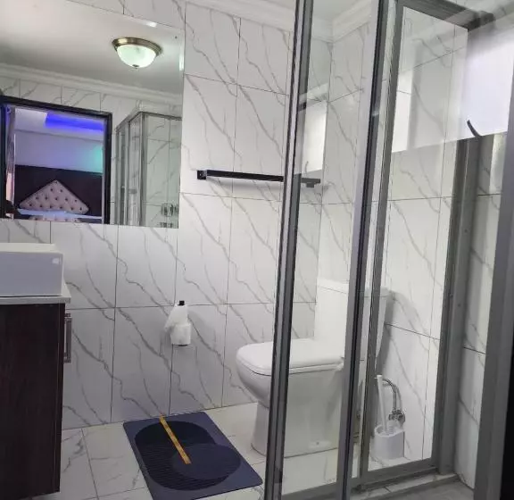 ホテル Duplessis Lodge