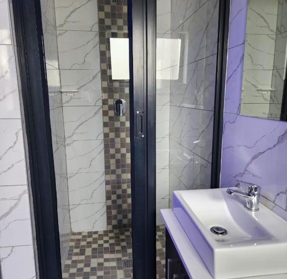 فندق Duplessis Lodge